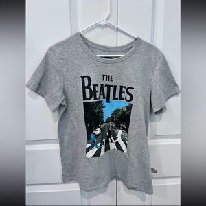 Women’s Medium 8-10 The Beatles cotton/poly Gray Abbey Road graphic band t-shirt